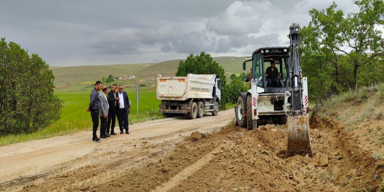 Halkapınar Belediyesi yol onarım çalışmalarına hız verdi