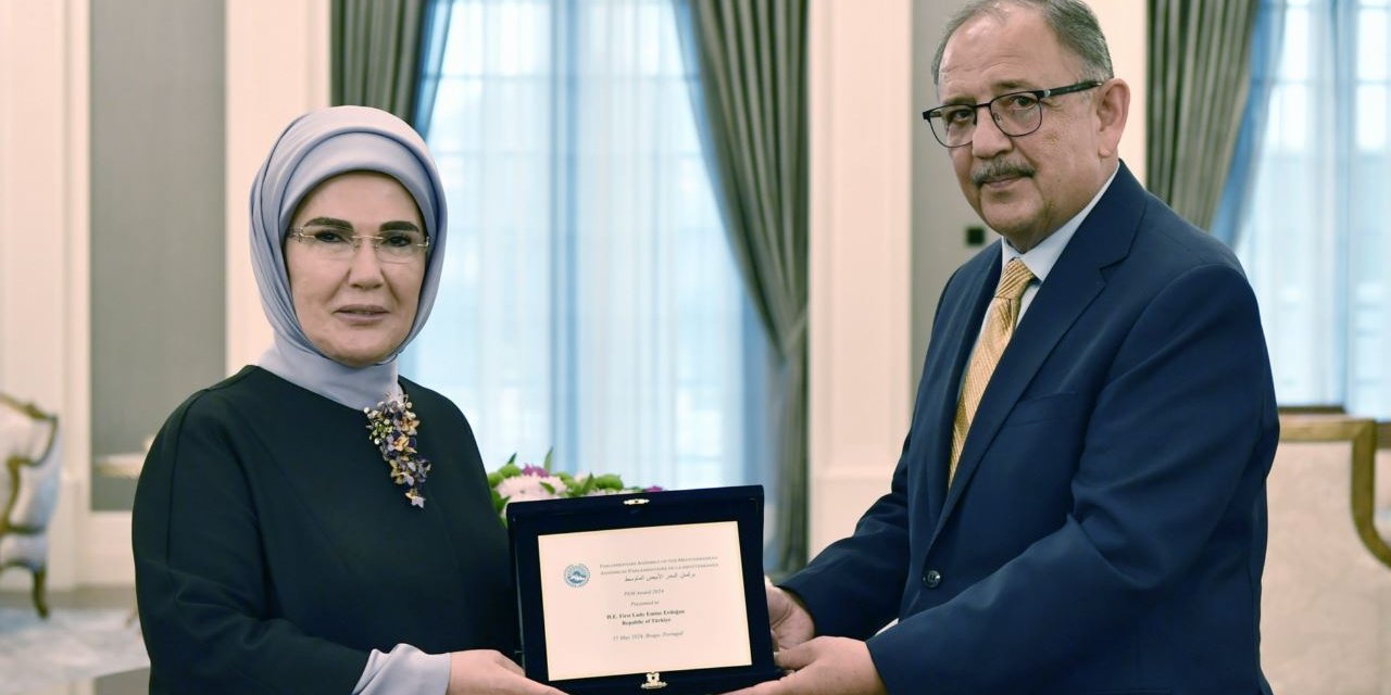 Emine Erdoğan'a AKDENİZ-PA ödülü takdim edildi