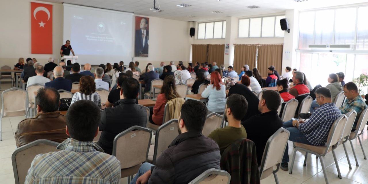 Bitki korumu ürünlerine ilişkin bayi ve toptancılara eğitim verildi