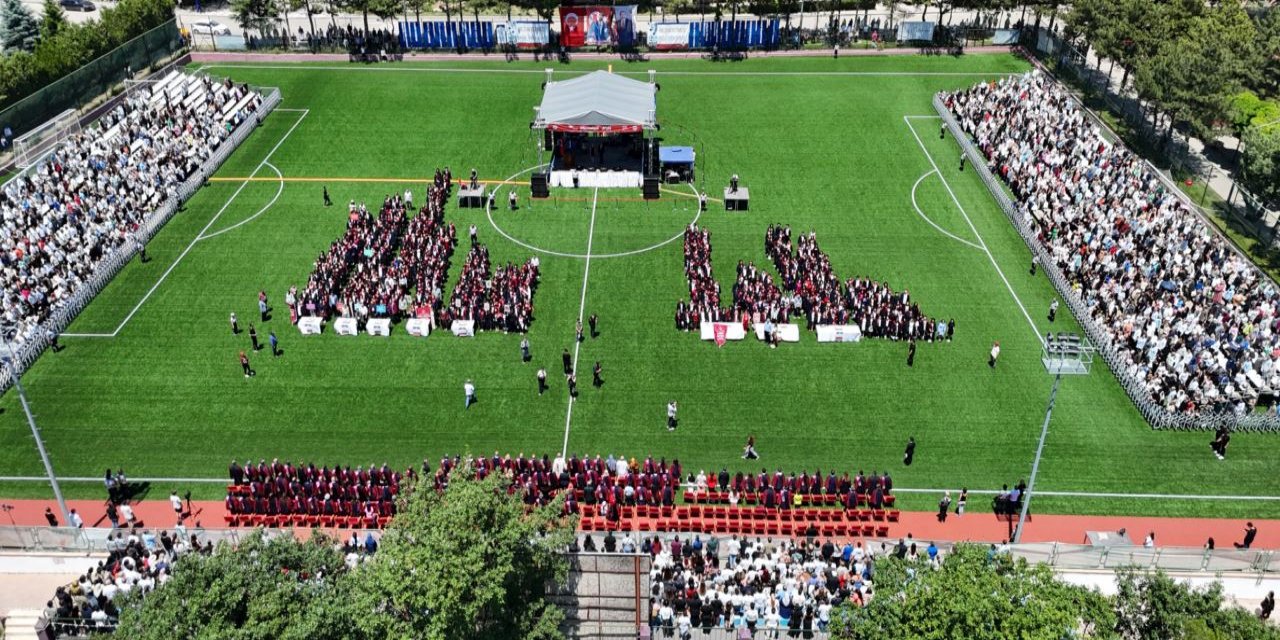 Anadolu Üniversitesi’nde mezuniyet programları başladı