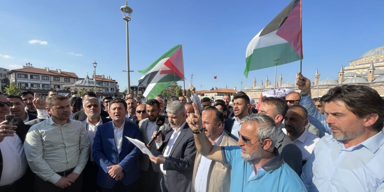 Konya Evrensel Hafızlar Derneği, Gazze'ye yönelik saldırıları protesto etti