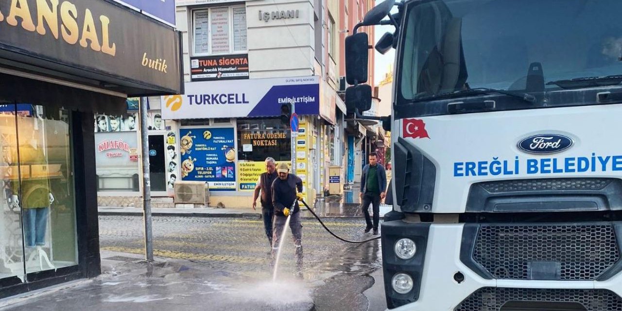 Ereğli Belediyesi, temizlik çalışmalarını aralıksız sürdürüyor