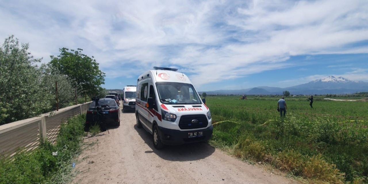 Kayseri'de şehit olan pilotların naaşları Adli Tıp'a götürüldü