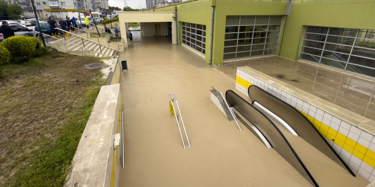 Başkentte sağanak sebebiyle metro seferleri durdu