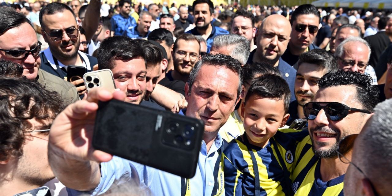 Fenerbahçe'de oy verme işlemi başladı