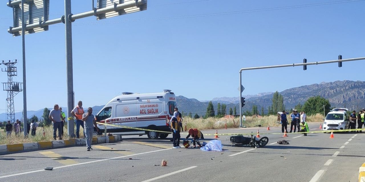 Konya'da pikapla çarpışan motosikletin sürücüsü hayatını kaybetti