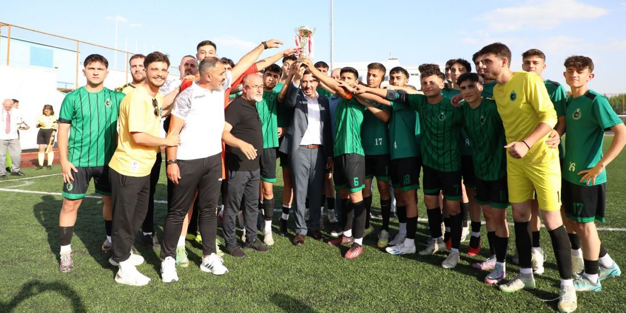 U17 Futbol Takımından bir başarı daha