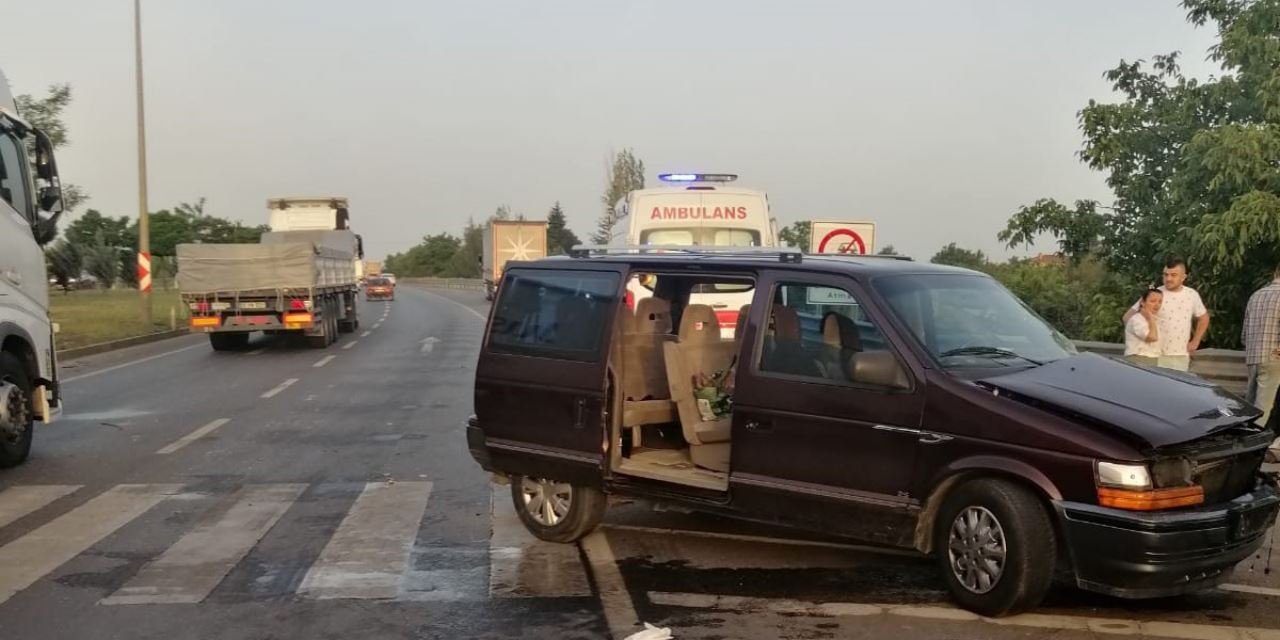 Konya'da tır'ın araca çarpması sonucu 2 kişi yaralandı