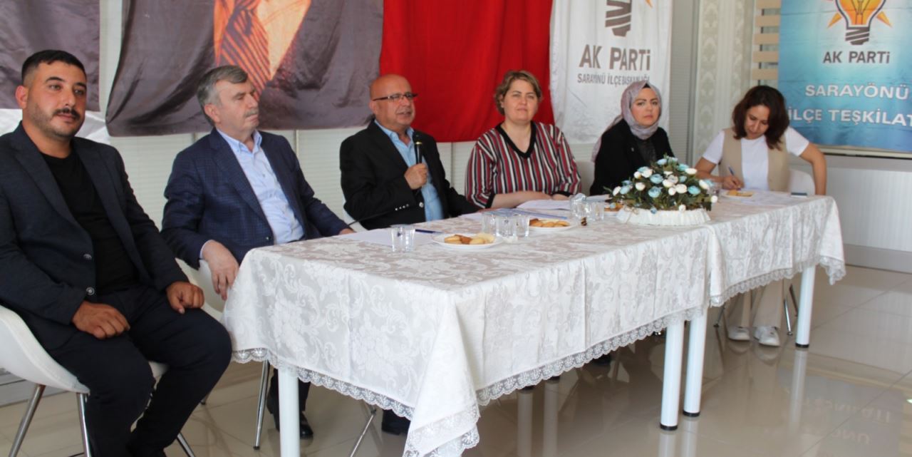AK Parti Sarayönü ilçe danışma meclisi toplandı