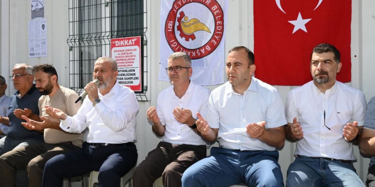 Seydişehir'de canlı hayvan pazarı dualarla açıldı