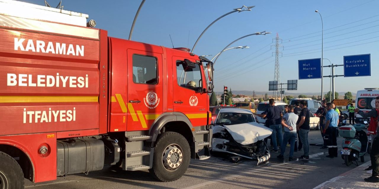 Kamyonet otomobille çarpışma sonucu devrildi, kazada 1 kişi yaralandı