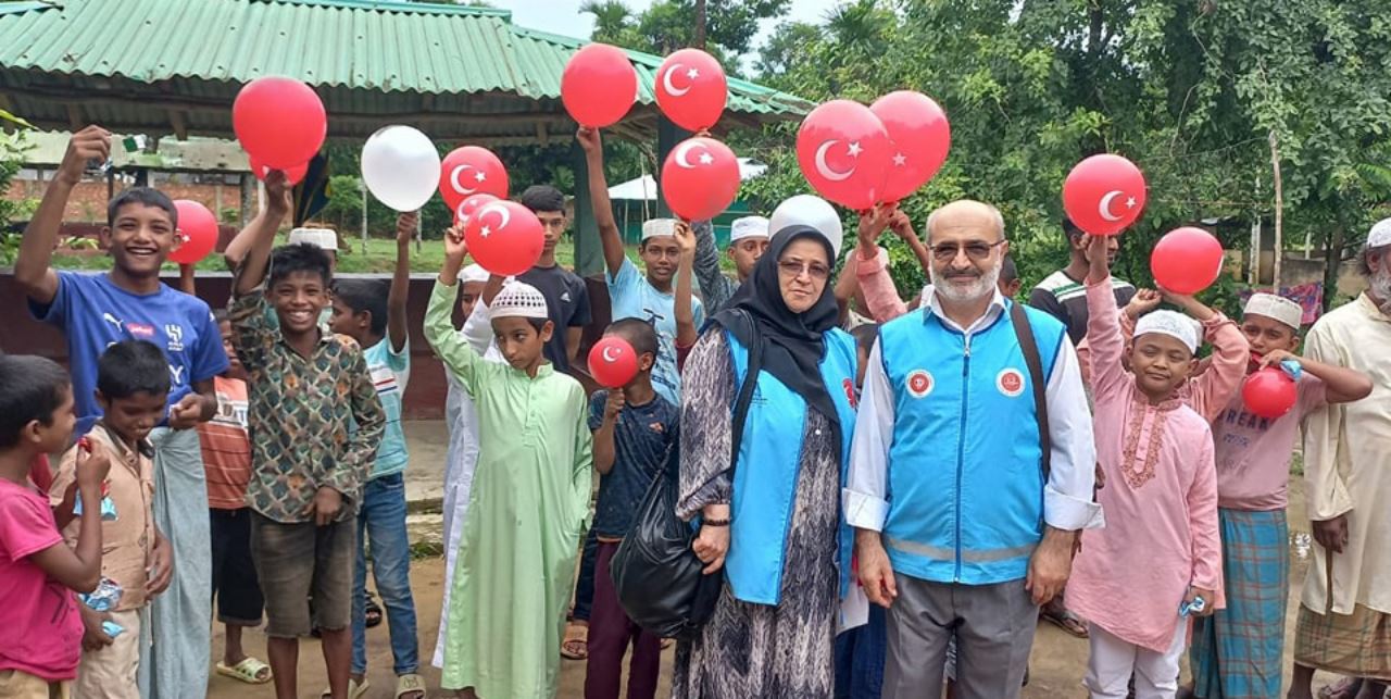 Diyanet’in Bangladeş’e yardımları devam ediyor