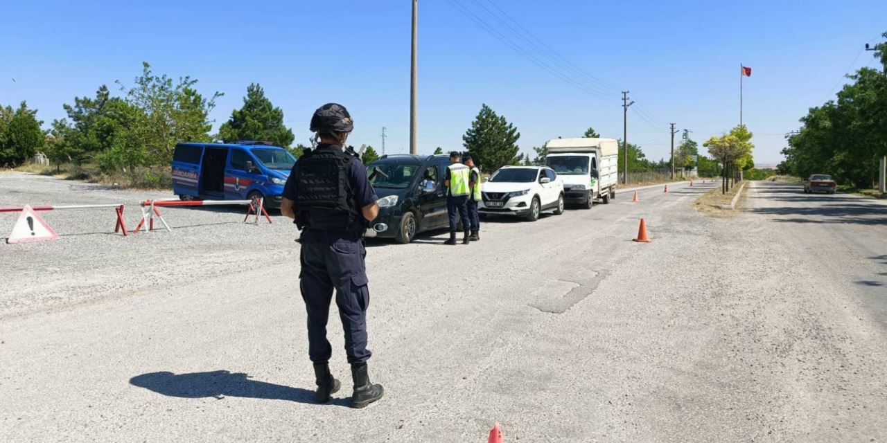 İlçe Jandarma Bayramda denetimlerini sıklaştırdı