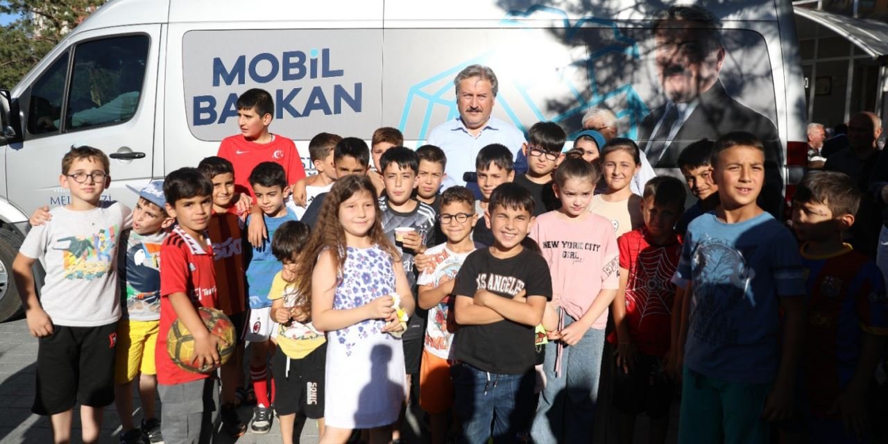 Mobil Başkan ilk durağında yoğun ilgi gördü