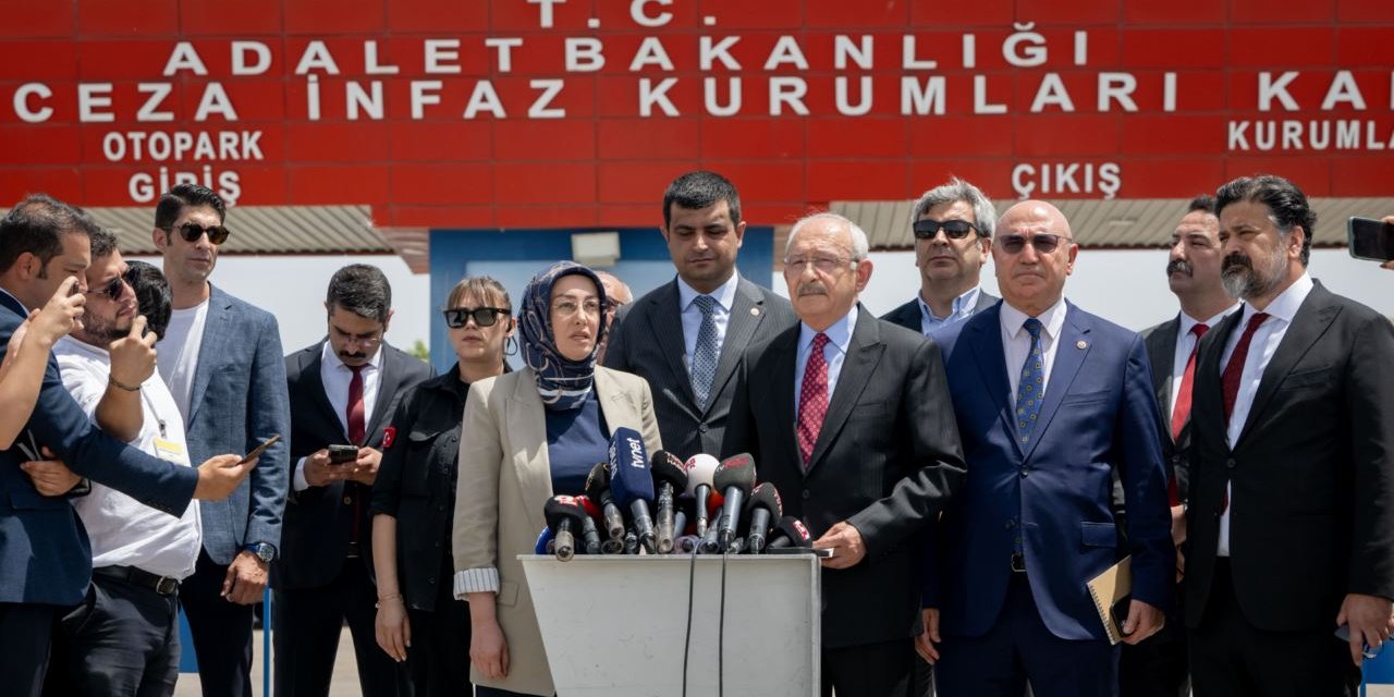 Sinan Ateş'in eşi Ayşe Ateş ve Kemal Kılıçdaroğlu duruşma arasında açıklama yaptı