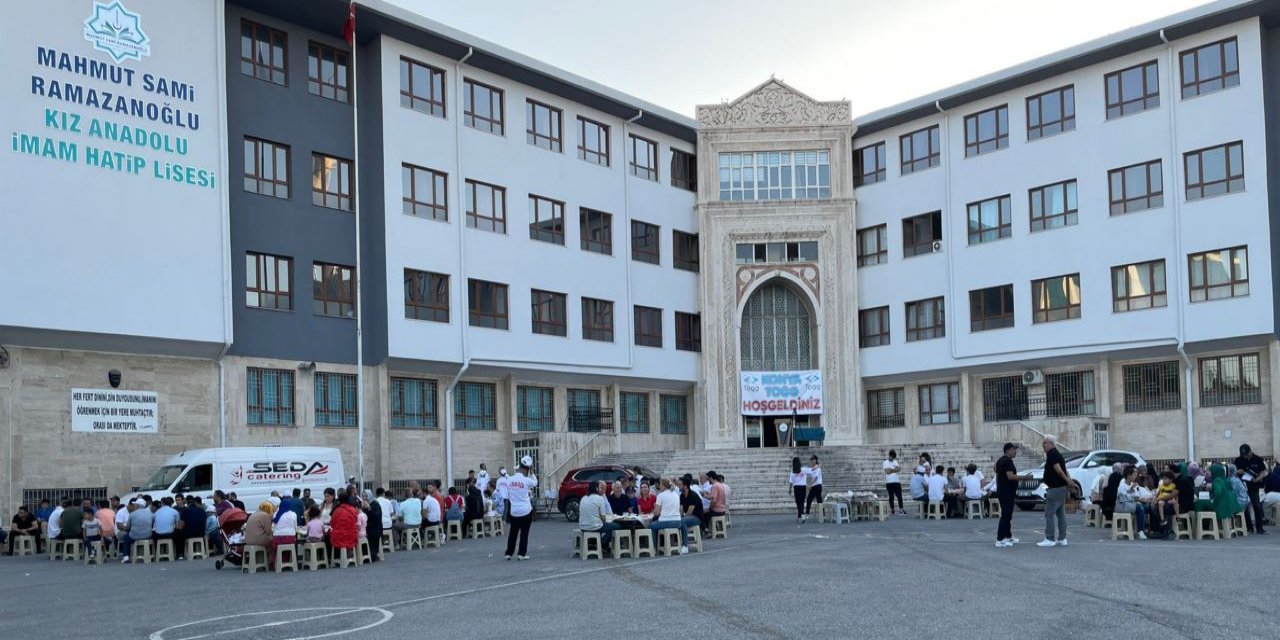 Konya'daki Togg kullanıcıları bir araya geldi