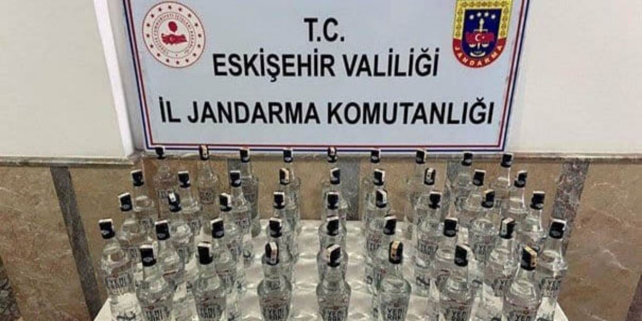 Jandarmanın operasyonunda 43 litre sahte içki ele geçirildi