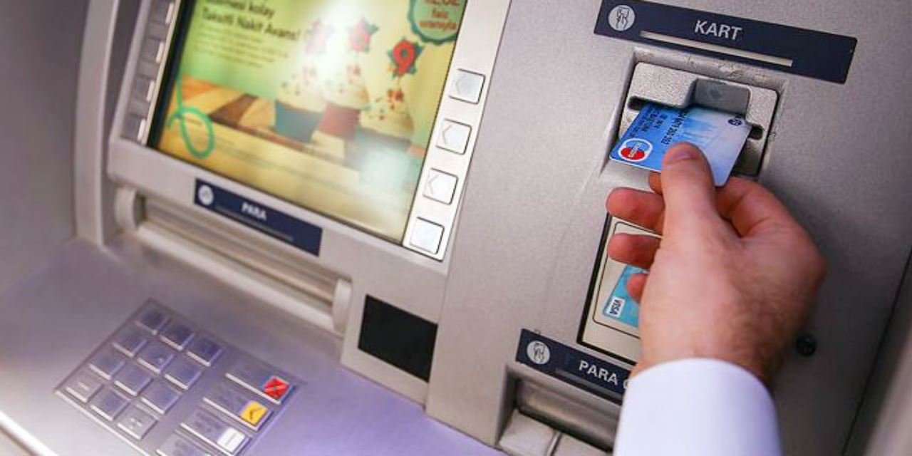 Aman dikkat! Bunu yapanın kartını ATM yutacak