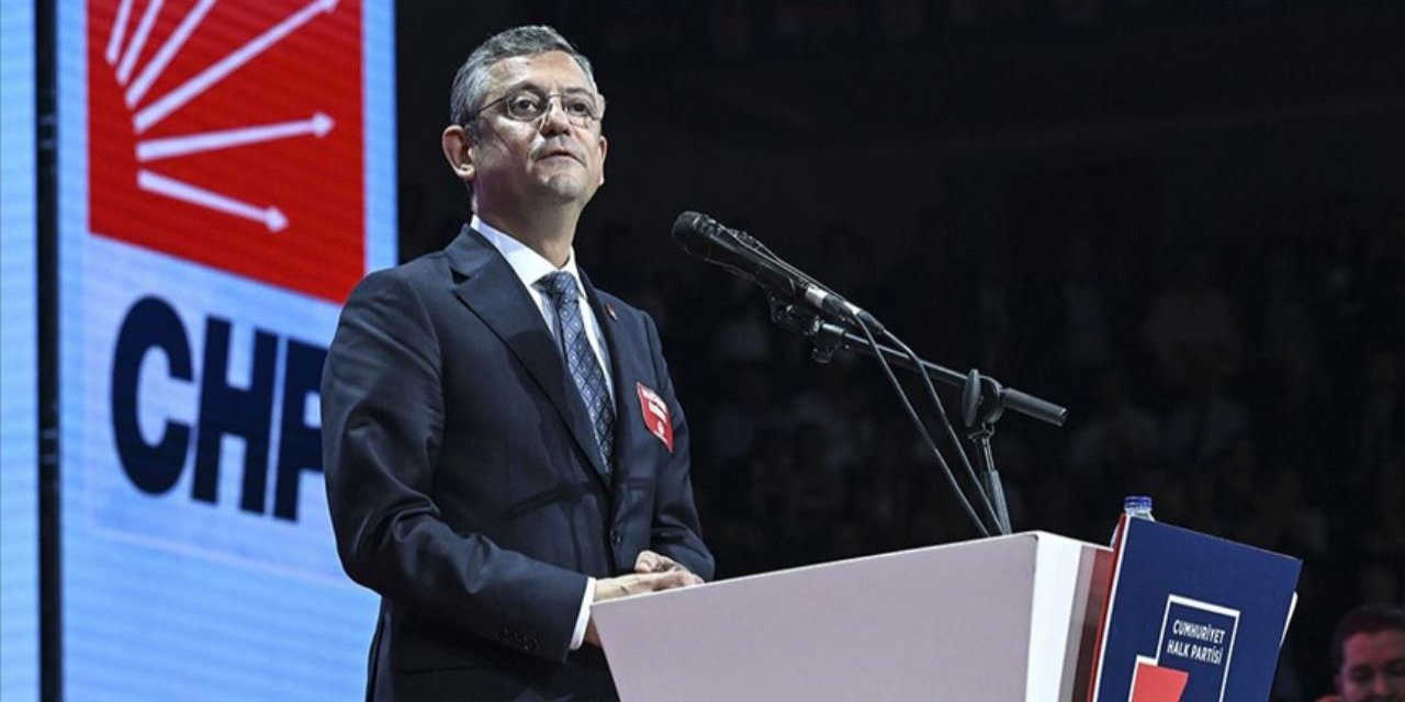 CHP Genel Başkanı Özel, canlı yayında açıklama yaptı
