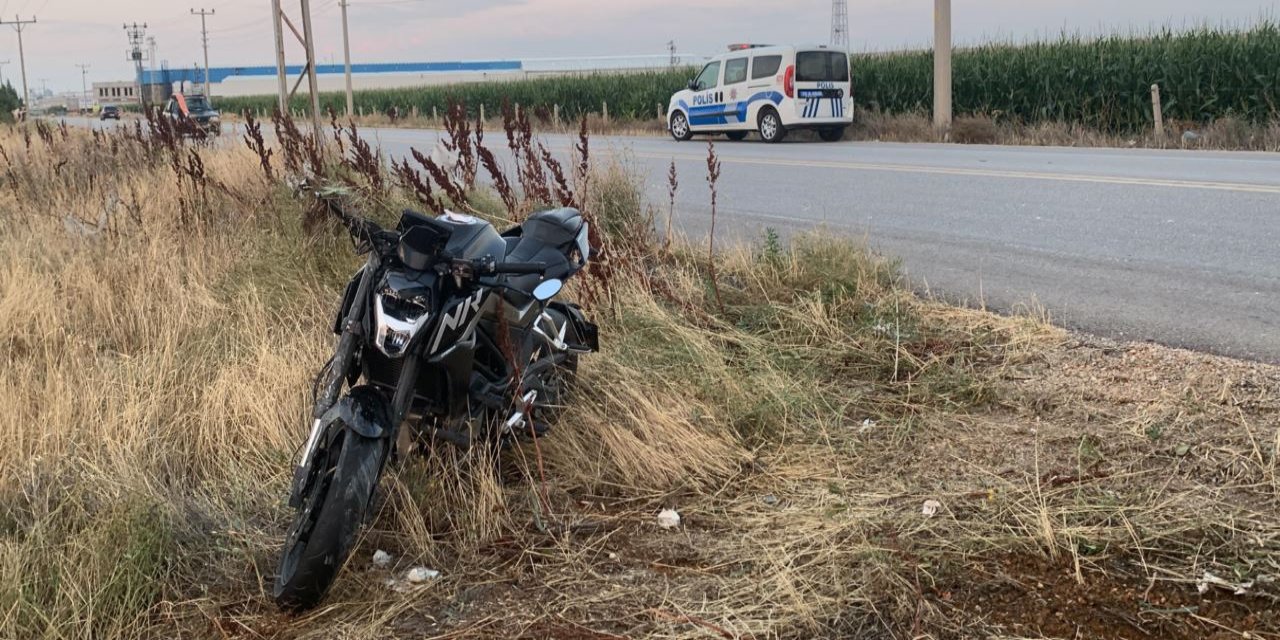 Otomobil ile motosiklet çarpıştı: Motosiklet sürücüsü yaralandı