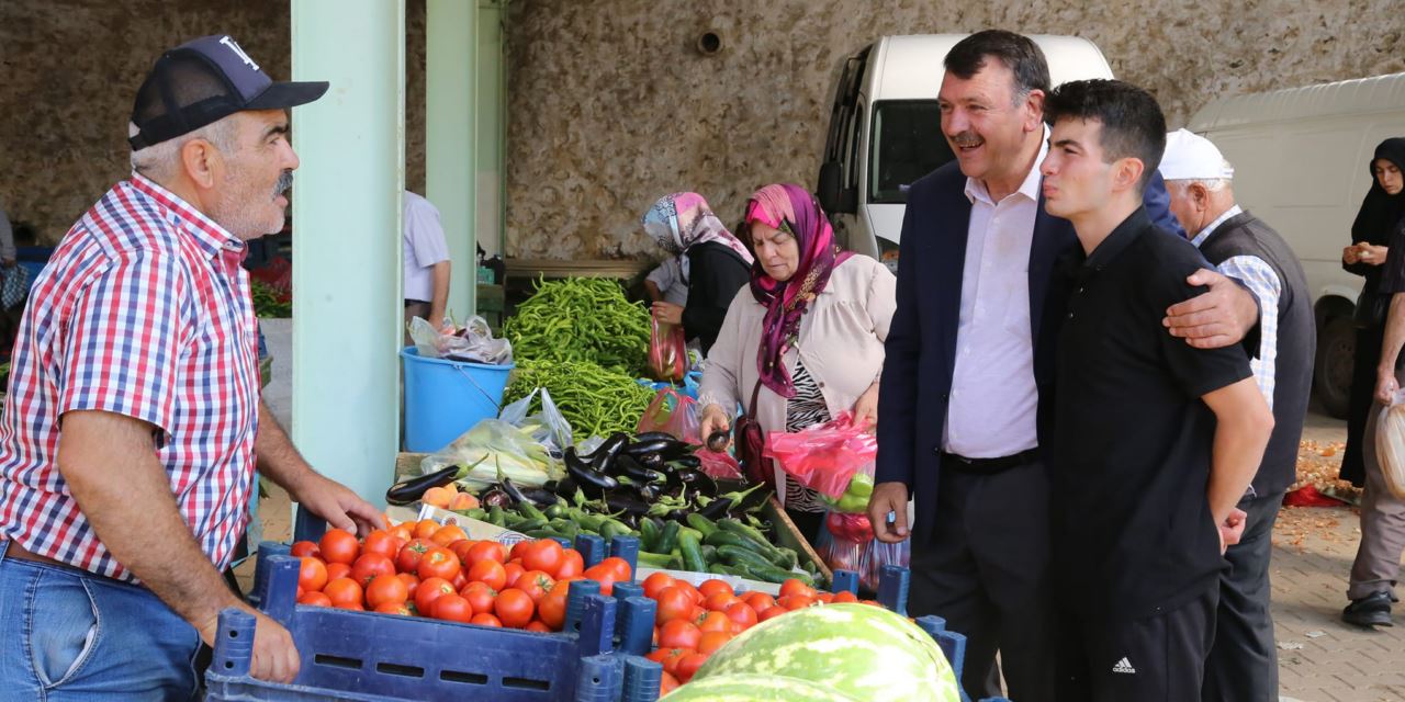 Hadim'de başkan halkla iç içe