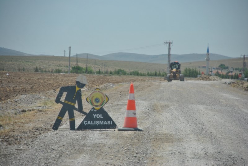 Konar-Başhüyük yolu yapılıyor