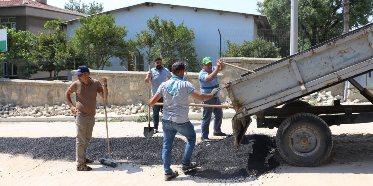 Doğalgaz nedeniyle bozulan yollar yenileniyor