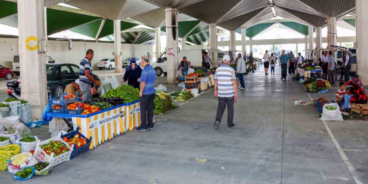 Yerli ürün pazarı Meram'ın gözdesi oldu