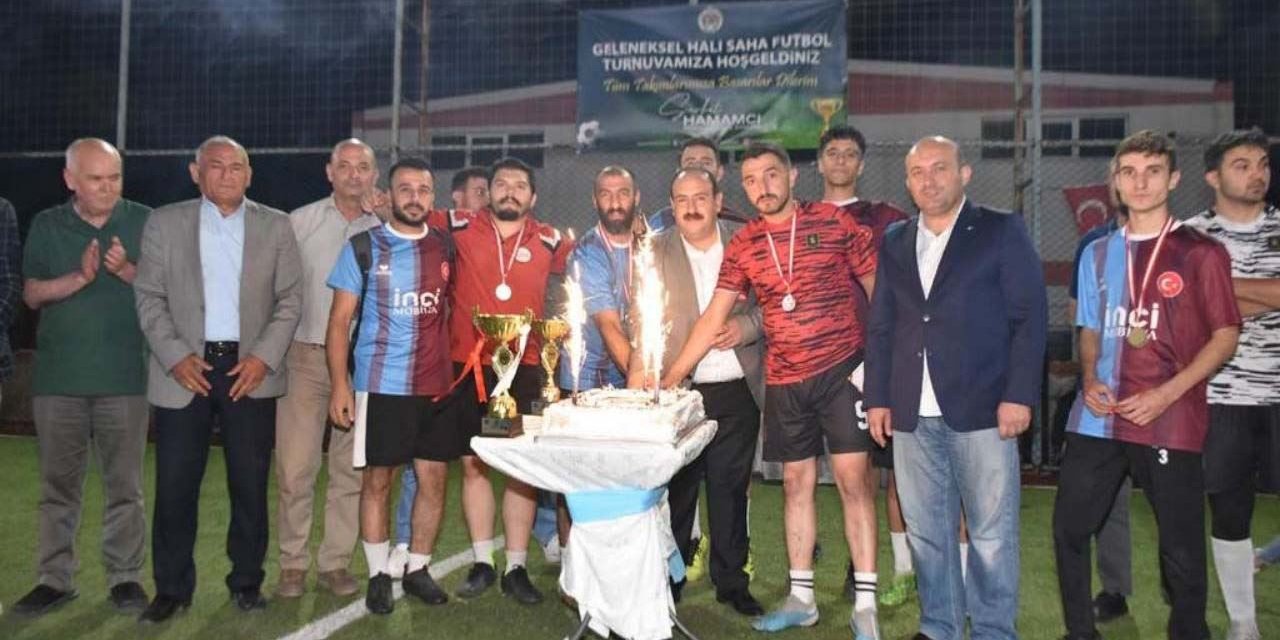 İnönü'de 8. Geleneksel Halı Saha Futbol Turnuvası sona erdi