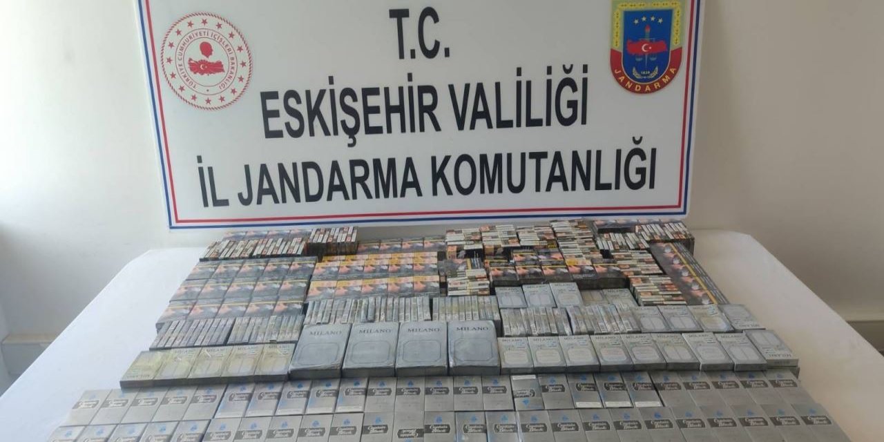 Otobüsle Eskişehir’e kaçak sigara sokmaya çalışan şahıs kaçamadı