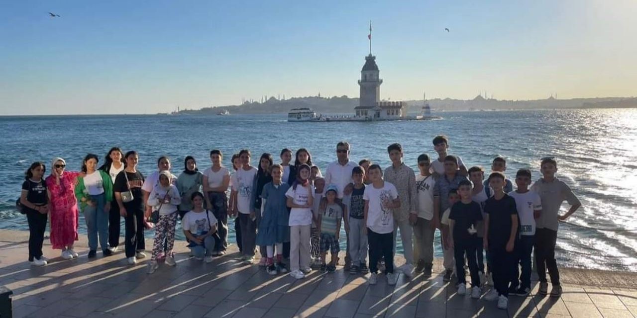 Kur'an Kursu öğrencilerine İstanbul gezisi hediye edildi