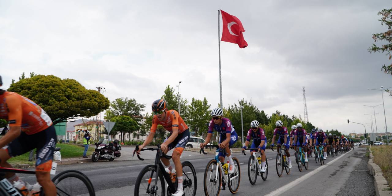 Erciyes Uluslararası Yol ve Dağ Bisiklet Yarışları tamamlandı