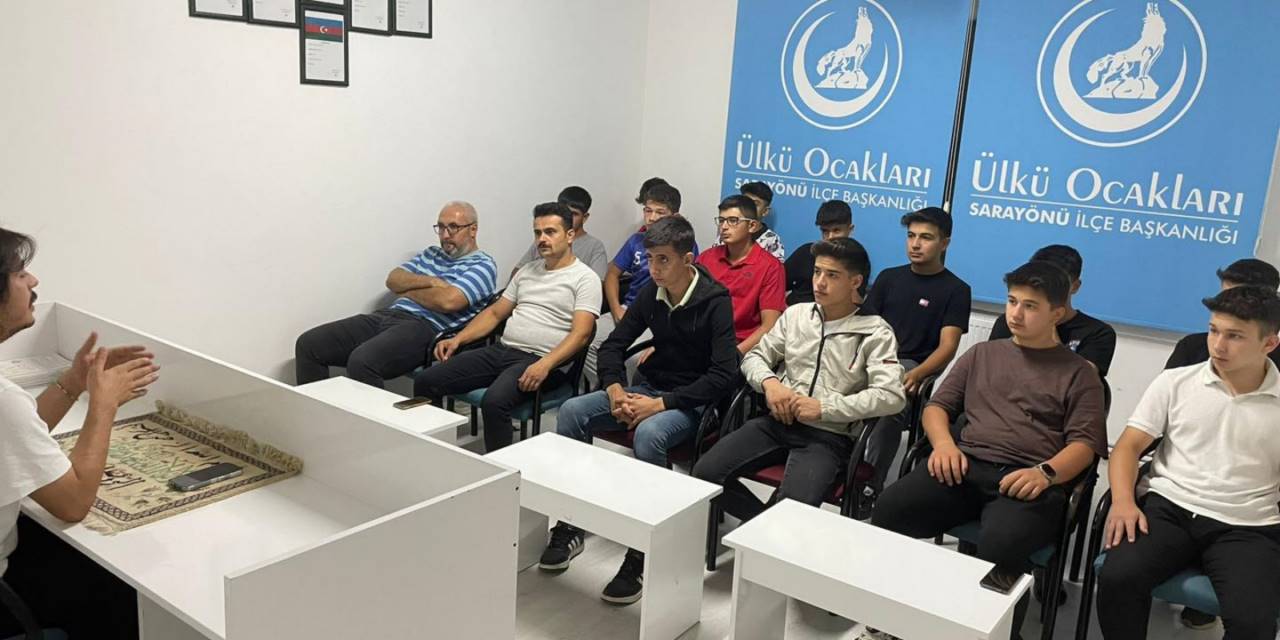 Ülkü Ocakları’nda diksiyon ve güzel konuşma semineri verildi