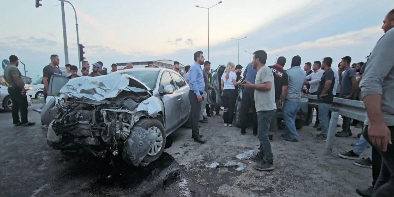 Aksaray'da feci kaza! 4 kişi yaralandı