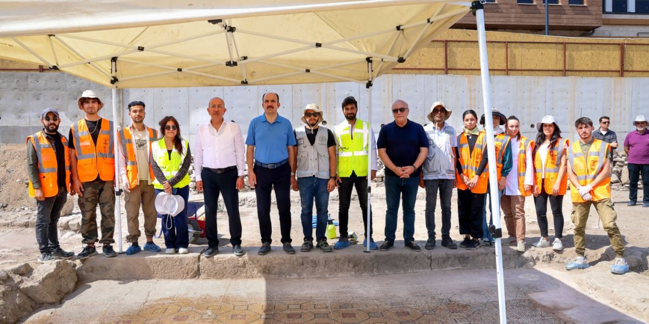 Konya'nın tarihi mahallesinden çıkan eserler turizme kazandırılıyor