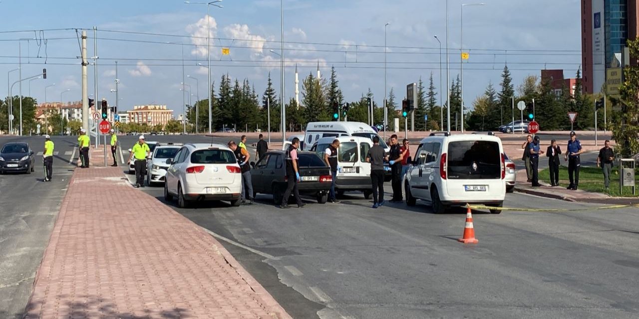 Konya'da 2 polisi yaralayan zanlılar, olaydan yarım saat önce kargocunun aracını çalmış