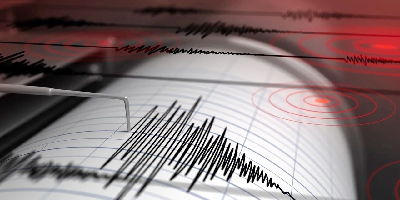 Kahramanmaraş'ta peş peşe iki deprem! Halk sokağa döküldü