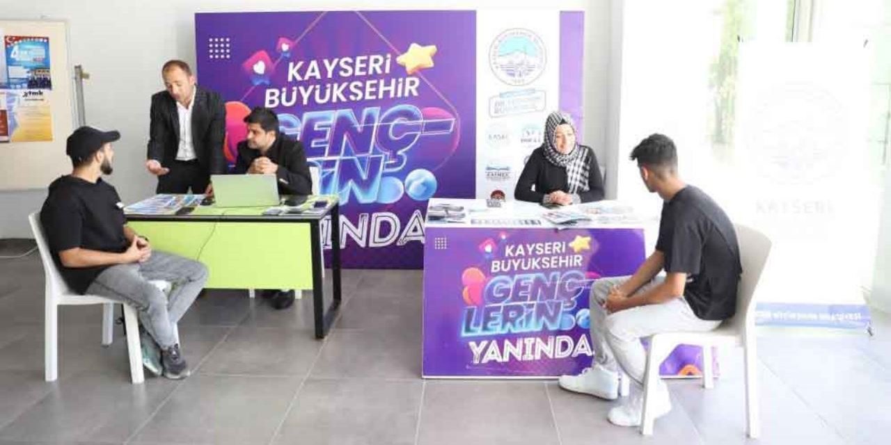 Büyükşehir yeni üniversite öğrencilerine destekte bulunuyor