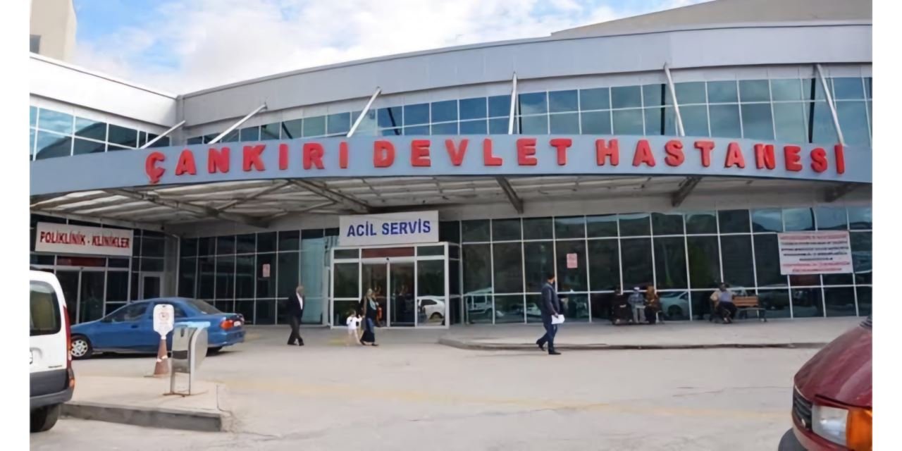 Motosiklet ile araç çarpıştı: 2 kişi yaralandı