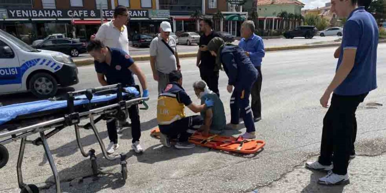 Konya'da yolun karşısına geçmeye çalışan yayaya kamyonet çarptı