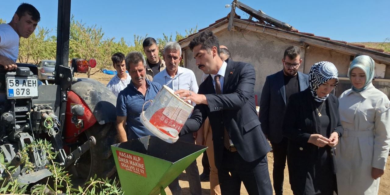 Gemerek'te badem hasadına başlandı