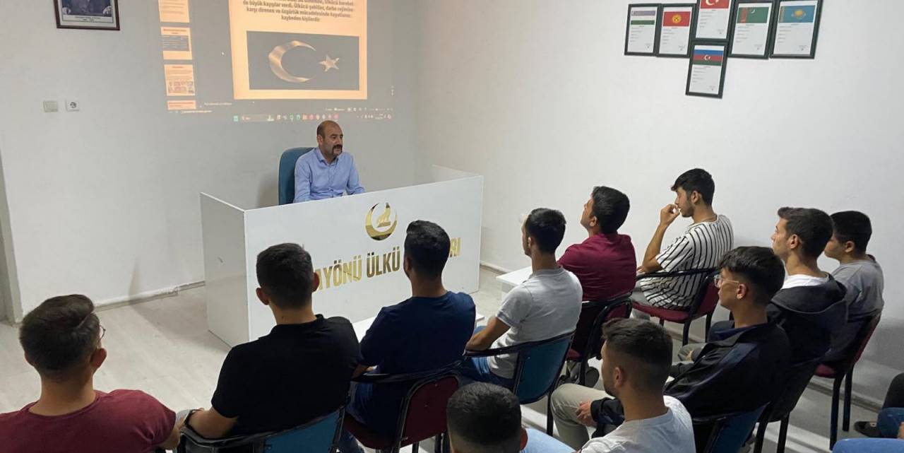 Ülkü Ocakları’nda 12 Eylül Semineri