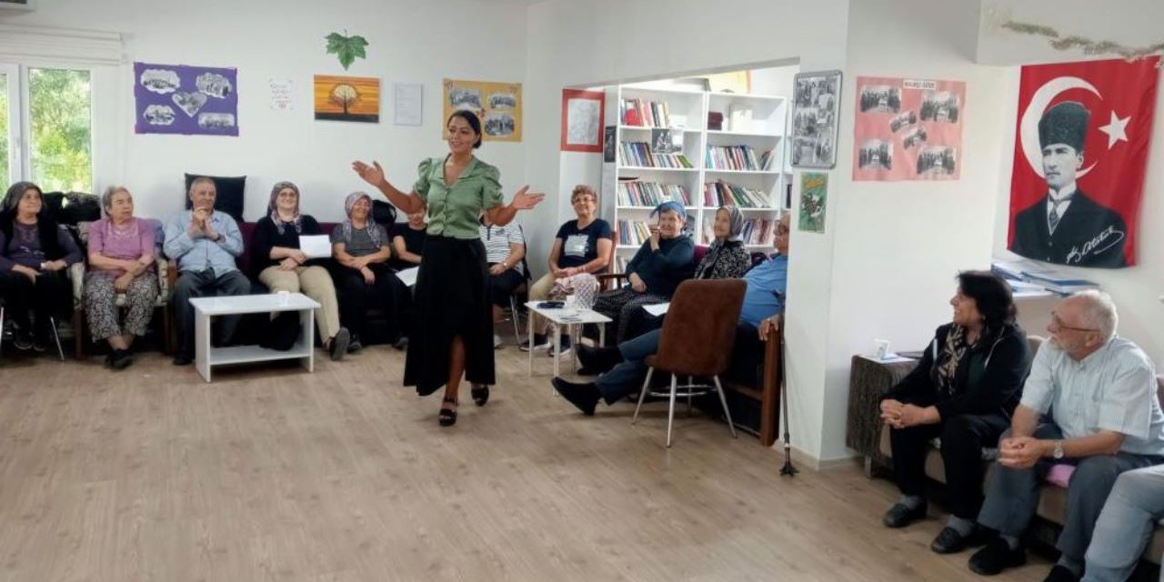 Koca çınarlara alzheimer semineri verildi