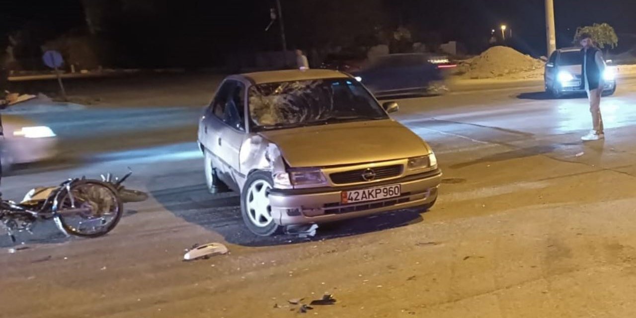 Konya’da araç ile motosiklet çarpıştı: 2 kişi yaralandı