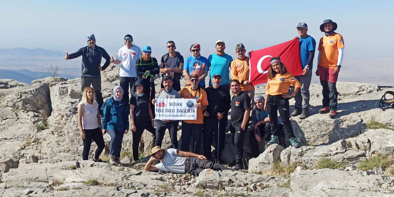 Konya'nın en yüksek zirvesine tırmandılar