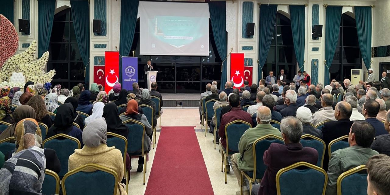 Camiler ve Din Görevlileri Haftasında "Peygamberimiz ve Şahsiyet İnşası" konferansı verildi