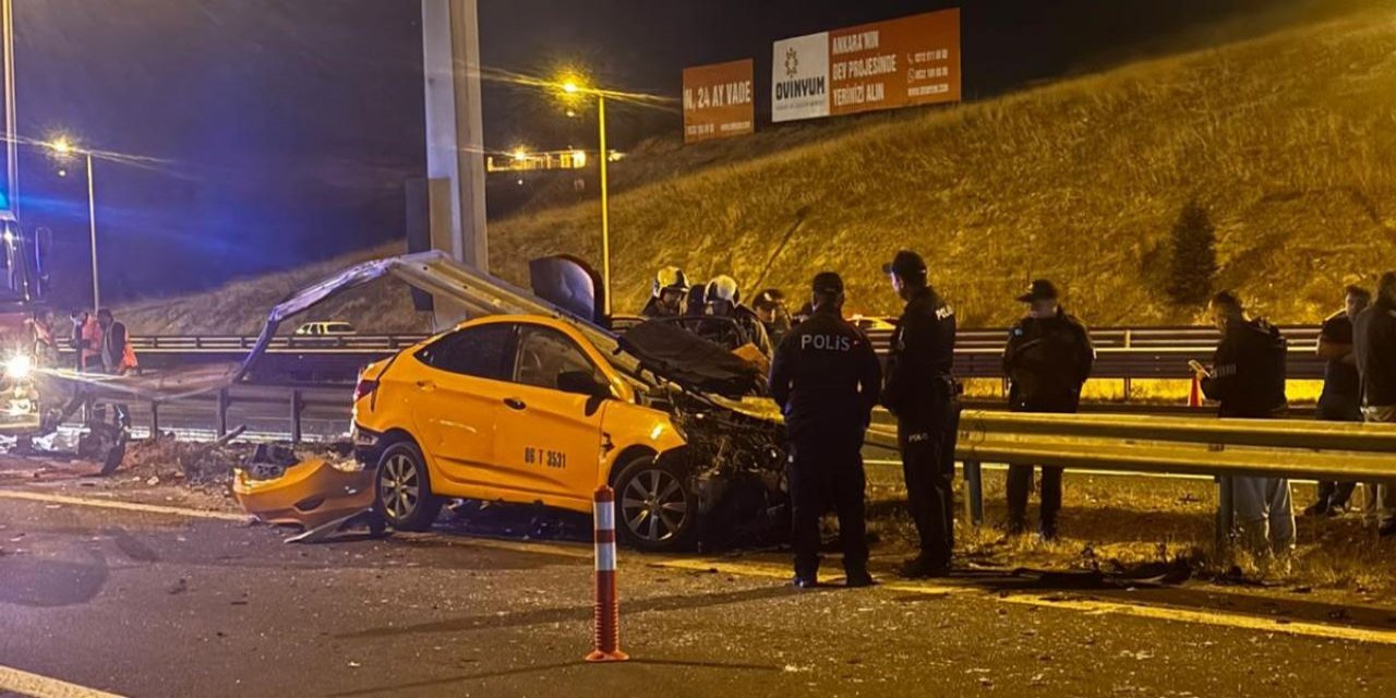 Kontrolden çıkan taksi bariyerlere çarptı: 1 kişi öldü