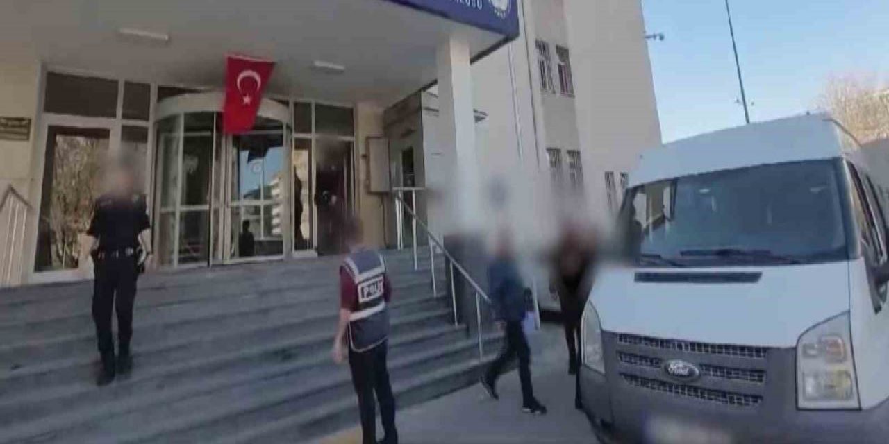 Kayseri'de 8 kişiye terör suçundan işlem yapıldı