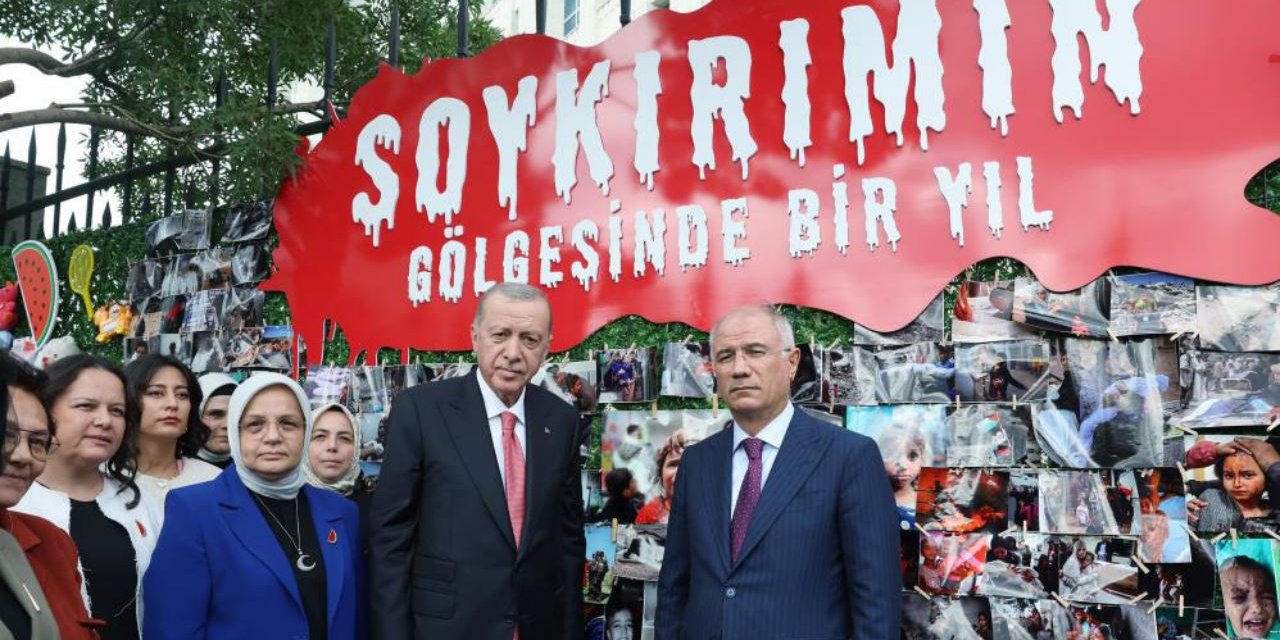 Cumhurbaşkanı Erdoğan "Soykırımın Gölgesinde Geçen Bir Yıl" sergisinde