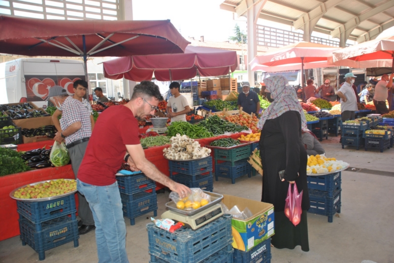 Mevsimine göre pazar çok pahalı